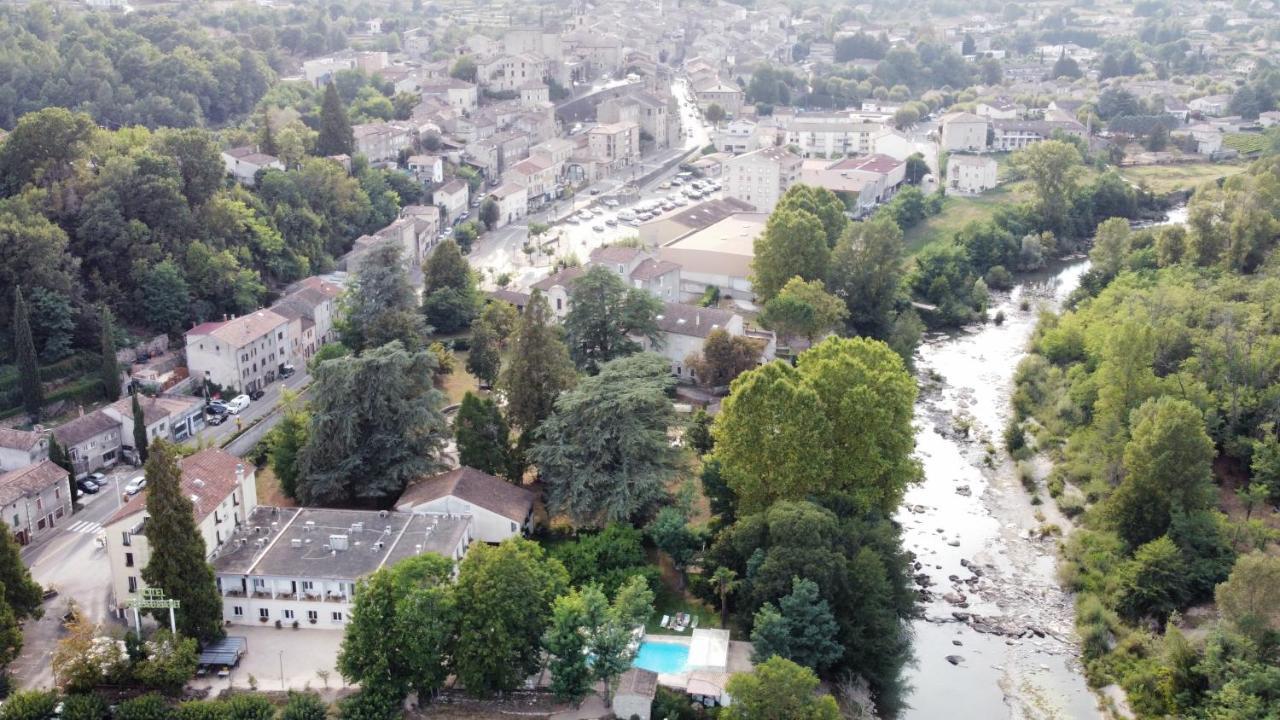 ז'ואיוז Logis Hotel Restaurant Les Cedres מראה חיצוני תמונה