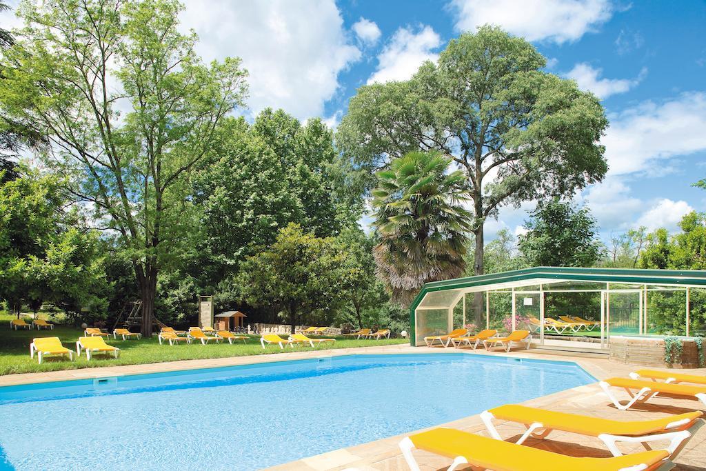 ז'ואיוז Logis Hotel Restaurant Les Cedres מראה חיצוני תמונה
