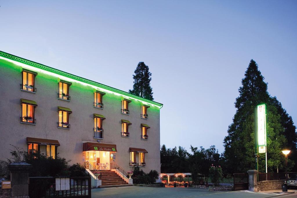 ז'ואיוז Logis Hotel Restaurant Les Cedres מראה חיצוני תמונה